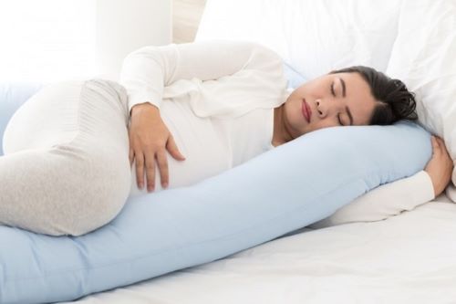 Phụ nữ mang thai hay nằm nghiêng khi ngủ